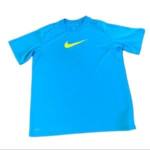 Nike Boys Short Sleeve Dri-fit Shirt Size XL